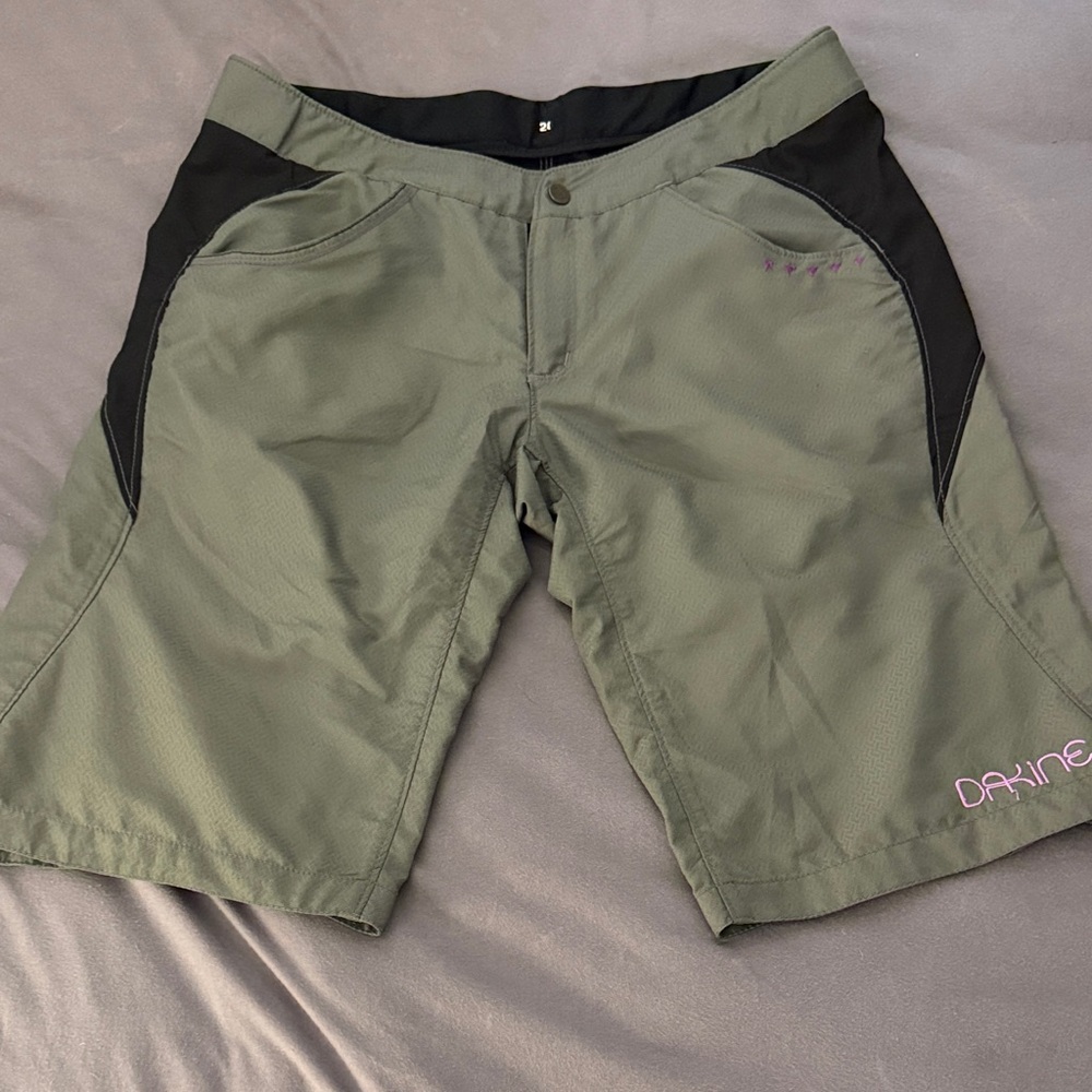 Dakine women’s mountain bike shorts